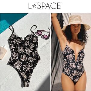 L Space Roxanne Bitsy One-Piece Swimsuit in Mystic Magnolia Floral XS  $220